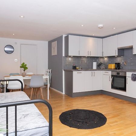Cosy Ground Floor Apartment لندن المظهر الخارجي الصورة