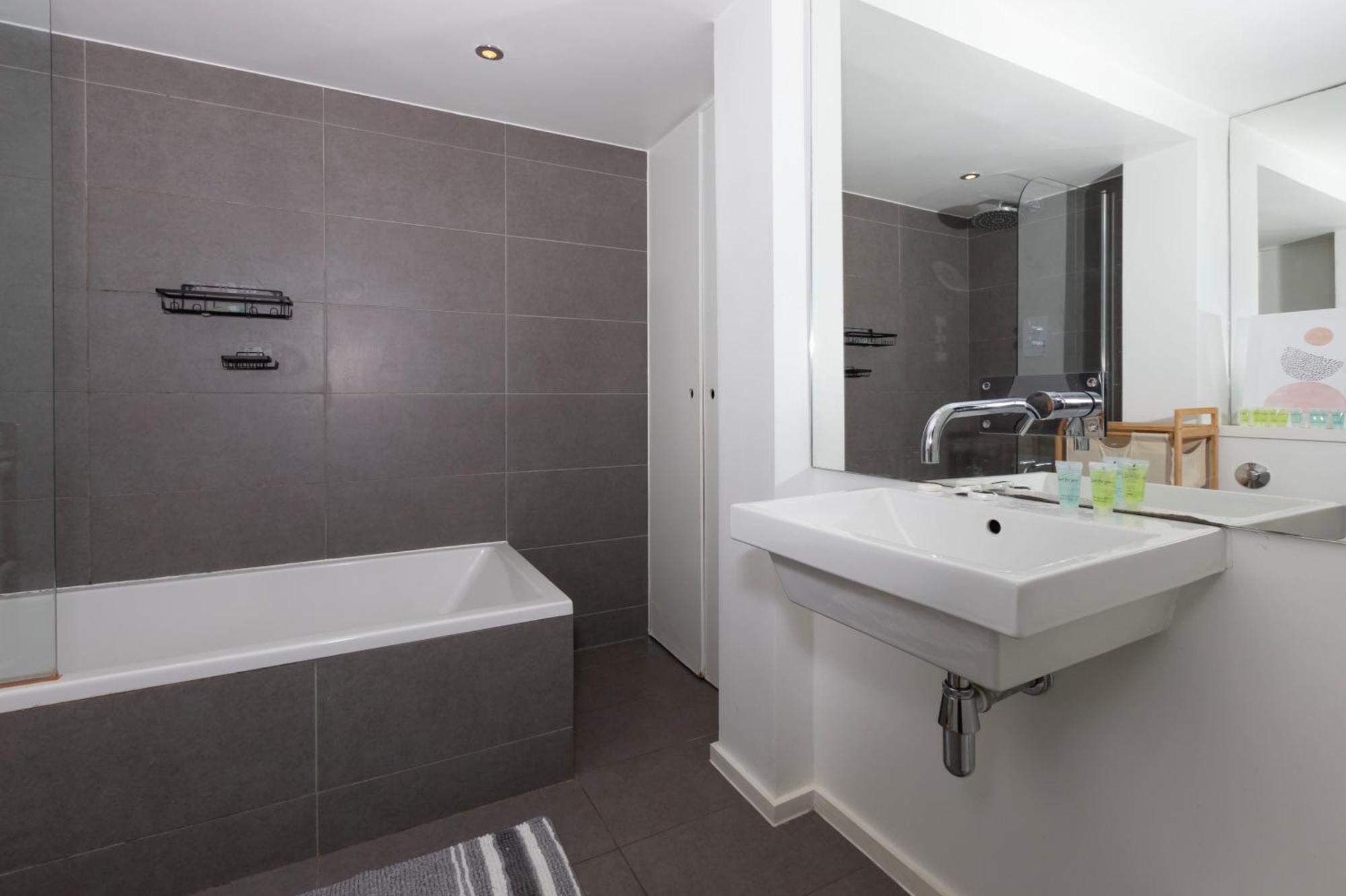 Cosy Ground Floor Apartment لندن المظهر الخارجي الصورة
